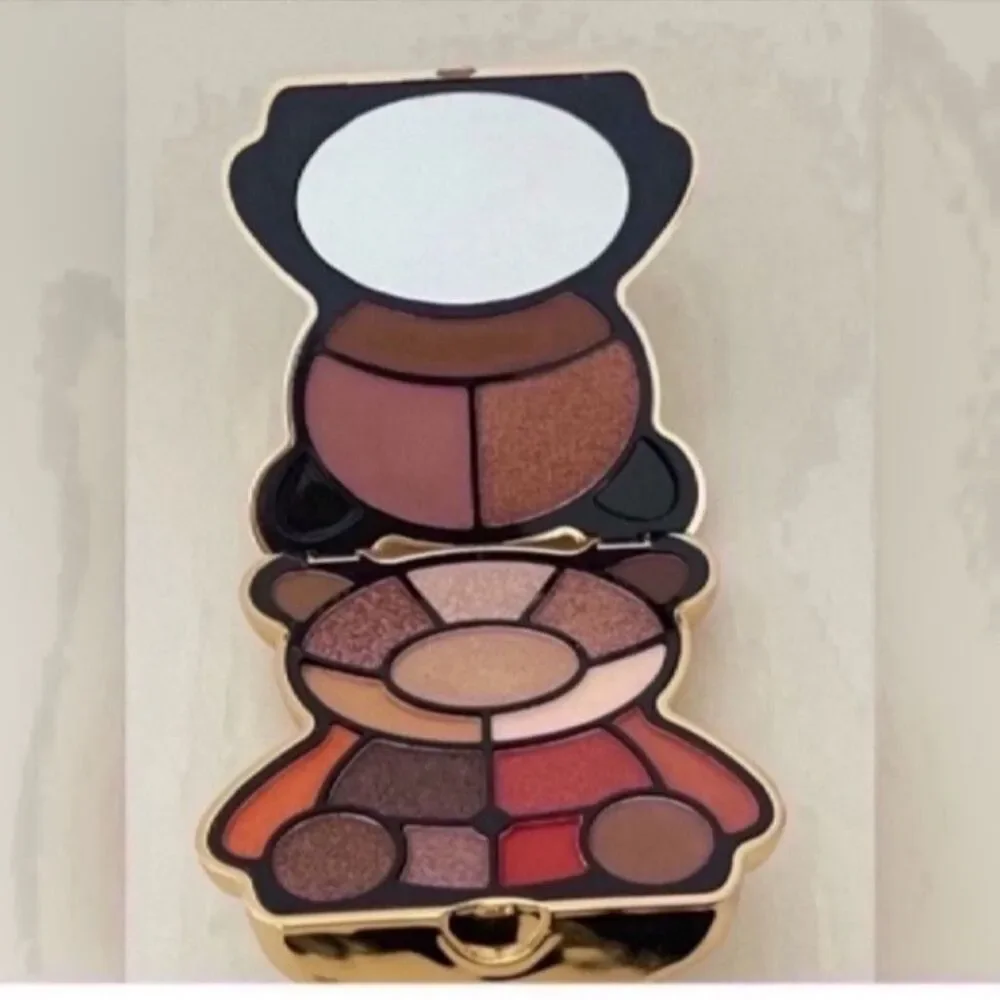 I Heart Revolution Teddy Bear Eyeshadow Palette Honey